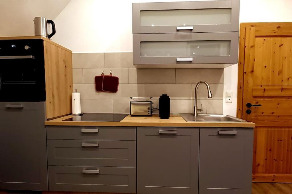 Kleine, Gemuetliche Dachgeschosswohnung Laudenbach  Екстериор снимка