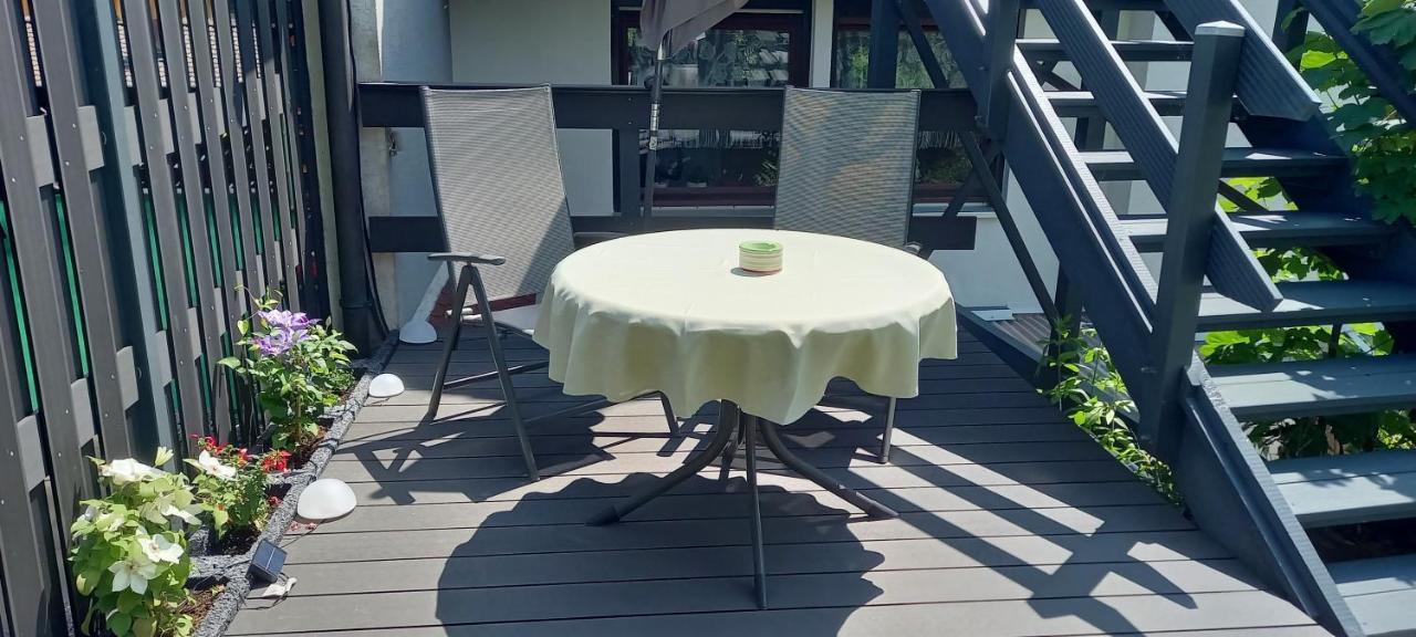 Kleine, Gemuetliche Dachgeschosswohnung Laudenbach  Екстериор снимка